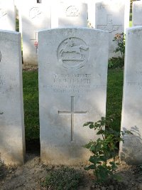 Houchin British Cemetery - Dieterich, Ferdinand