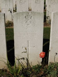 Houchin British Cemetery - Dodge, J J