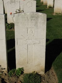 Houchin British Cemetery - Dunn, G