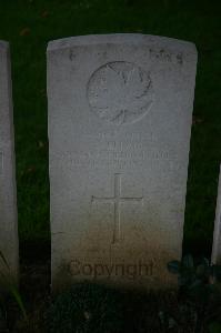 Houchin British Cemetery - Ellam, John