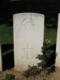 Houchin British Cemetery - Emery, W C