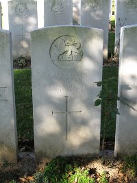 Houchin British Cemetery - Fenn, T A