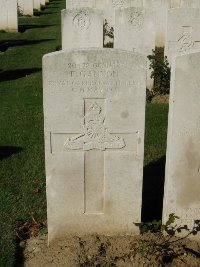 Houchin British Cemetery - Gannon, E