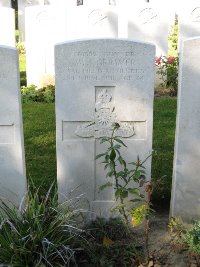 Houchin British Cemetery - Grimmer, William John