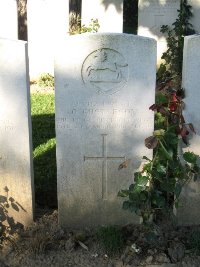 Houchin British Cemetery - Gustafson, O