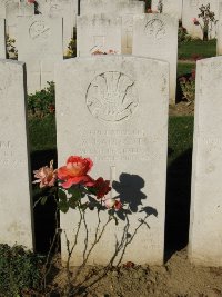 Houchin British Cemetery - Hannant, A