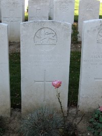 Houchin British Cemetery - Harris, H