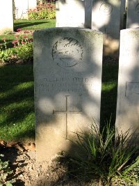 Houchin British Cemetery - Hayfield, G H