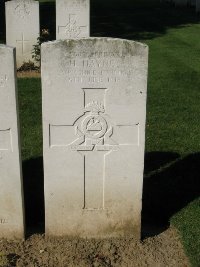 Houchin British Cemetery - Haynes, H