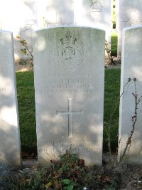 Houchin British Cemetery - Heard, Albert