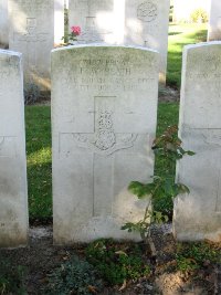 Houchin British Cemetery - Heath, E W