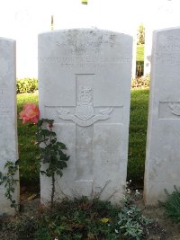 Houchin British Cemetery - Higgins, J