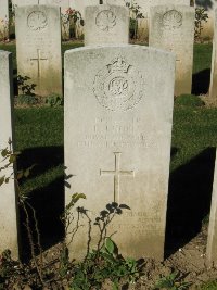 Houchin British Cemetery - Hobbs, Ernest James