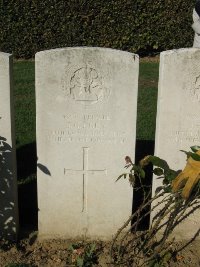 Houchin British Cemetery - Hoey, J G