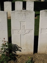 Houchin British Cemetery - Holmes, Joseph