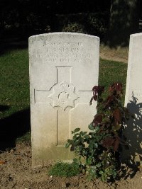 Houchin British Cemetery - Hopkins, H