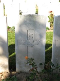 Houchin British Cemetery - Hunt, W