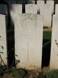 Houchin British Cemetery - Hunter, M F