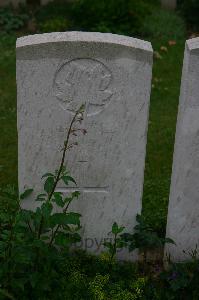 Houchin British Cemetery - Hunter, S T