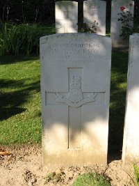 Houchin British Cemetery - Jackson, W F