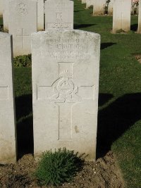 Houchin British Cemetery - Jennings, R