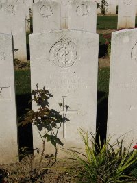 Houchin British Cemetery - Jennings, R W