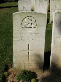 Houchin British Cemetery - Jones, R L