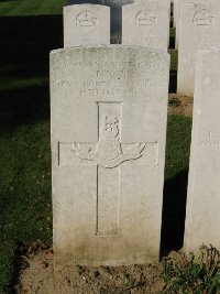 Houchin British Cemetery - Kay, J