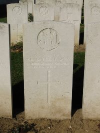 Houchin British Cemetery - Ketteringham, W E