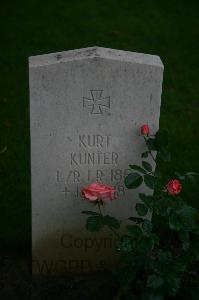 Houchin British Cemetery - Kunter, Kurt