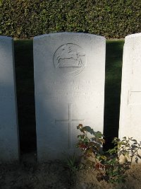 Houchin British Cemetery - Langley, W