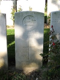 Houchin British Cemetery - Latham, Adrian Percy