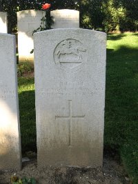 Houchin British Cemetery - Little, J