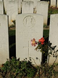 Houchin British Cemetery - MacRae, Archie J.