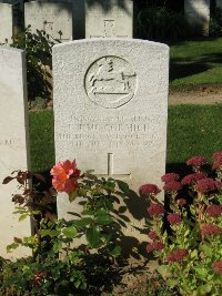 Houchin British Cemetery - McCormick, Irving John