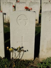 Houchin British Cemetery - McCready, W