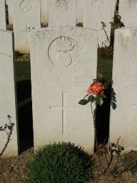 Houchin British Cemetery - Messenger, T W