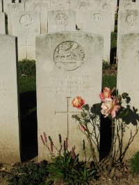 Houchin British Cemetery - Morris, P J