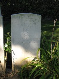 Houchin British Cemetery - Pawson, E