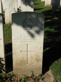 Houchin British Cemetery - Pendleton, J W