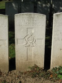 Houchin British Cemetery - Pickwick, Henry Ewart