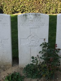 Houchin British Cemetery - Pollard, Frederick