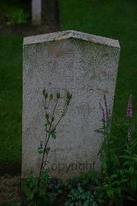 Houchin British Cemetery - Poppe, Anton