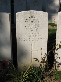 Houchin British Cemetery - Renfrew, John Brown