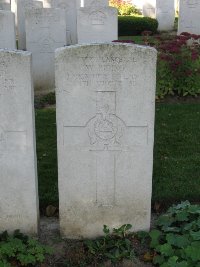 Houchin British Cemetery - Riding, W