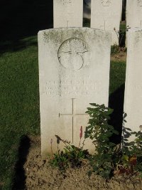 Houchin British Cemetery - Rielly, Michael