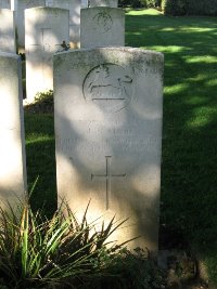 Houchin British Cemetery - Rudd, John William