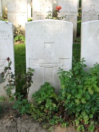 Houchin British Cemetery - Sawyer, Richard Leonard