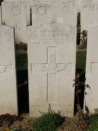 Houchin British Cemetery - Shackleton, A