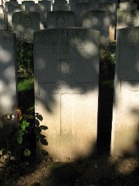 Houchin British Cemetery - Simpson, William James